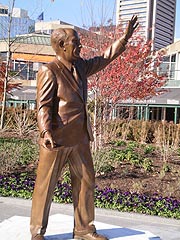 [photo, William Donald Schaefer statue (2009), by Rodney Carroll, Inner Harbor, Baltimore, Maryland